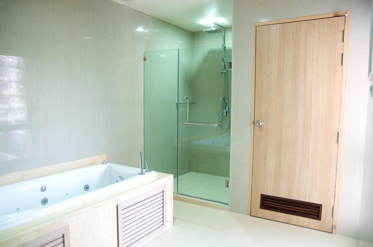 Jolly Suites&Spa Petkasem Ban Nong Khaem  Ngoại thất bức ảnh