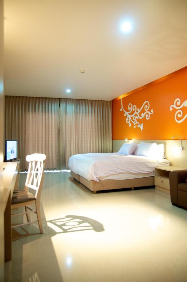 Jolly Suites&Spa Petkasem Ban Nong Khaem  Ngoại thất bức ảnh